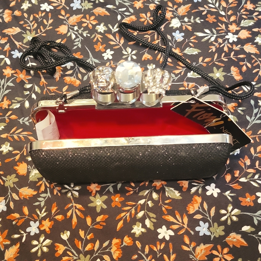 Fioni clutch